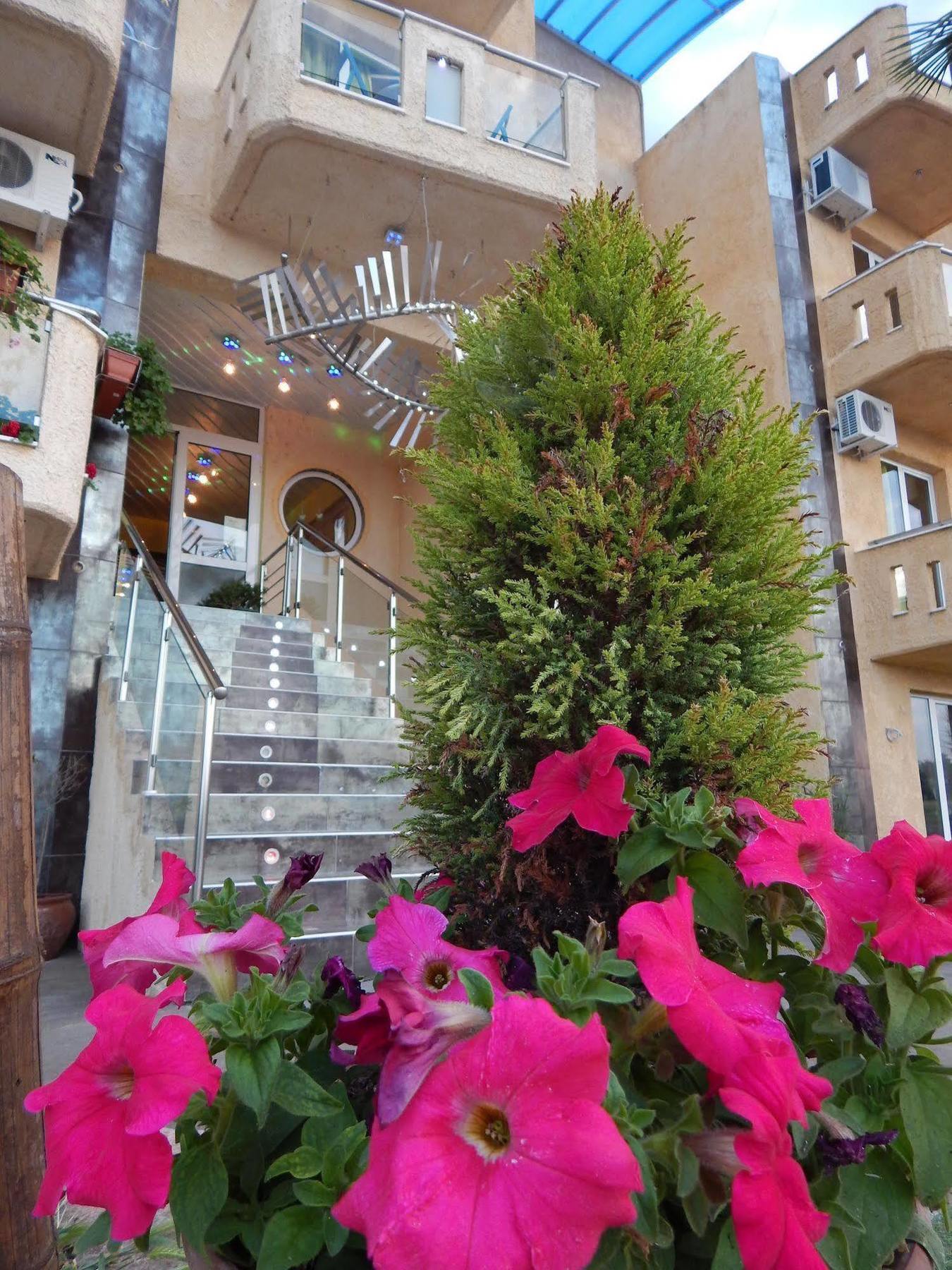 Lilalo Ηotel Paralia Katerinis Ngoại thất bức ảnh